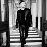 Sergey Lazarev Instagram – Всё это САМООБМАН! 
Здесь больше нету иллюзий..
Этот роман, казалось тогда 
Раз и навсегда….

#Сергейлазарев #лазарев #новыйальбом #самообман #явиделсвет 
Автор песни: @elgomusic