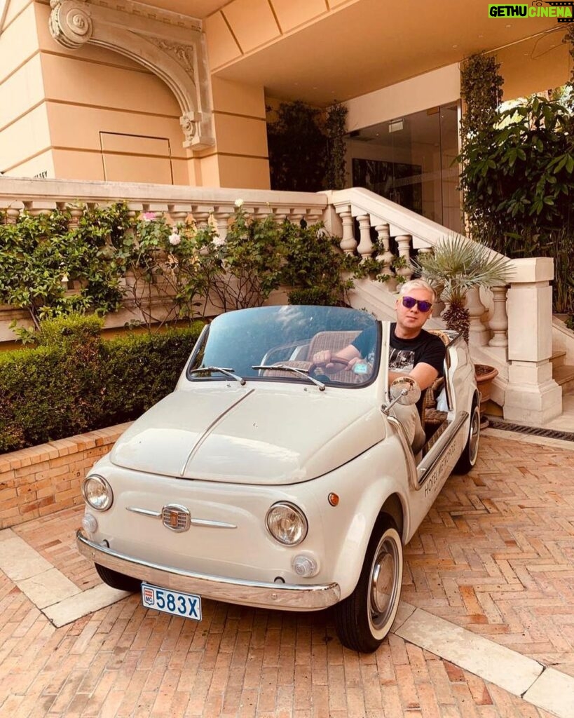 Sergey Svetlakov Instagram - Шикарный обтягивающий автомобиль