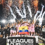 Sergio Busquets Instagram - LEAGUES CUP CHAMPIONS 🏆 Feliz de empezar de esta manera y hacer historia con @intermiamicf 🩷🖤 Vamos equipo!! Vamos Miami