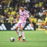 Sergio Busquets Instagram - LEAGUES CUP CHAMPIONS 🏆 Feliz de empezar de esta manera y hacer historia con @intermiamicf 🩷🖤 Vamos equipo!! Vamos Miami