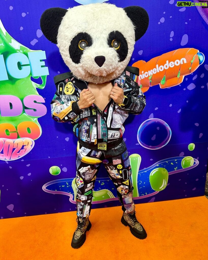Sergio Daniel Brazón Rodríguez Instagram - Hola, Kids Choice Awards ❤️ Auditorio Nacional