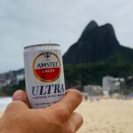 Sergio Malheiros Instagram - 2024 já tá batendo na porta, galera 😅 E nada como celebrar os bons momentos vividos com @amstelbr em 2023 🍻 Muito obrigado por essa parceria, e já tô animado para o próximo ano… #ConteMomentos #BebaComModeração #AmstelUltra • Publicidade