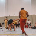 Sergio Malheiros Instagram - “Fazer nas ruas e praças públicas exercícios de agilidade destreza e corporal conhecidos pela denominação capoeiragem; andar em correrias, com armas ou instrumentos capazes de produzir lesão corporal, provocando tumultos ou desordens, ameaçando pessoa certa ou incerta ou incutindo temor de algum mal: Pena - Prisão de dois a seis meses.” Código penal brasileiro de 1890 🤦🏾