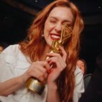 Sergio Malheiros Instagram - Meu amor, @sophiaabrahao acaba de ganhar o prêmio de “Melhor Atriz” no @festivaldecinemadesaobernardo pelo longa Letícia👏🏾👏🏾🏆 Parabéns a toda a equipe do filme também. Acompanhei seu empenho e dedicação, vc merece demais. Te amo muito! Queria estar aí com vc… Vem logo pra casa, pra gente comemorar ❤️ #Letícia #CinemaNacional
