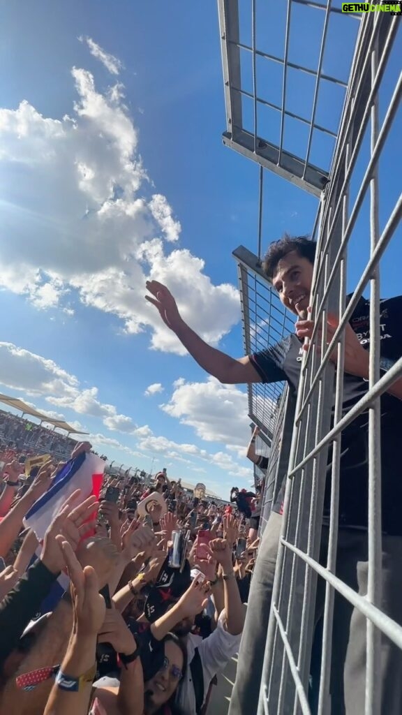 Sergio Pérez Instagram - Checo coming out to thank the fans 🥹 #F1 #RedBullRacing #USGP Circuit of The Americas