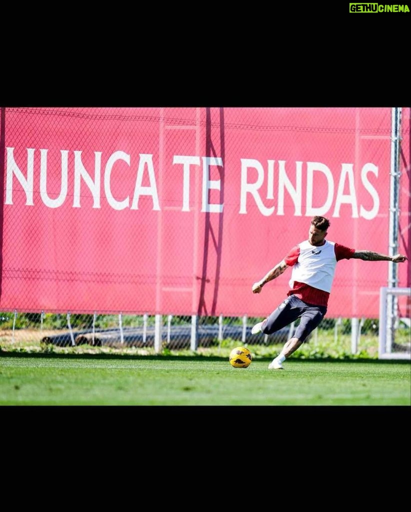 Sergio Ramos Instagram - Después de muchos años, el partido más especial con el objetivo de siempre: ganar. 💪 After many years, the most special match with the same goal as always: winning. 💪