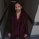 Serkan Çayoğlu Instagram - Bordeaux! Foto @senolaltunphotography Hair @akinunalofficiall Makeup@ozgetasozmen Styling @ilhandalaklioglu