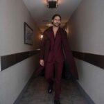 Serkan Çayoğlu Instagram - Bordeaux! Foto @senolaltunphotography Hair @akinunalofficiall Makeup@ozgetasozmen Styling @ilhandalaklioglu
