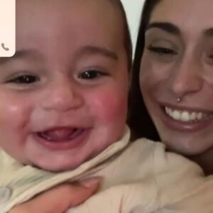 Sfera Ebbasta Instagram - Grazie per avermi fatto il regalo più grande che abbia mai ricevuto e per prendertene cura ogni giorno anche quando sono lontano ❤️ auguri a tutte le mamme
