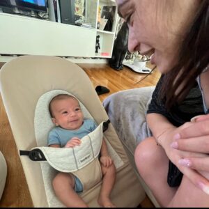 Sfera Ebbasta Instagram - Grazie per avermi fatto il regalo più grande che abbia mai ricevuto e per prendertene cura ogni giorno anche quando sono lontano ❤️ auguri a tutte le mamme
