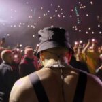 Sfera Ebbasta Instagram - Rimini è stato solo l'inizio, ci vediamo domani e dopodomani a Milano 😈 Aggiunti eccezionalmente biglietti parterre extra per il 25 e il 26 Settembre al Mediolanum Forum 😇 Trovate tutte le info nelle stories. non fartelo raccontare! Rimini Italy