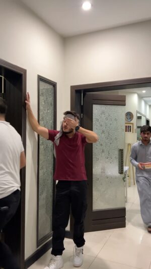 Shahveer Jaffery Instagram - Me helping in making IFTAARI
