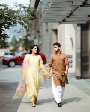 Shahveer Jaffery Instagram - Eid Mubarak from us to you ❤️

📸: @yashabamoon