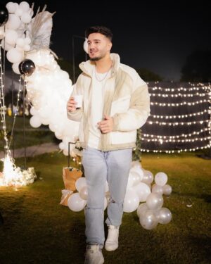 Shahveer Jaffery Instagram - Thank you to everyone for the birthday wishes! Never been this young before ❤️ You guys are amazing 🕺🏻

📸 @noreensaleemphotography