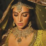 Shama Sikander Instagram - Morni Bagan ma bole aadhi Raat ma….☺️ . Photographer- @abhicolorsmanyu . . #bollywood #traditional #shamasikander Mumbai, Maharashtra