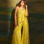 Shamita Shetty Instagram - Sparkle on darling ✨🦋 Outfit : @gopivaiddesigns 📸 : @tejasnerurkarr