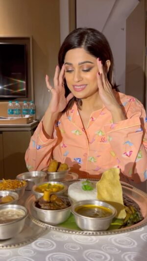 Shamita Shetty Instagram - Exploring Siliguri one delicious bite at a time – because local authenticity is the truest passport to flavor! 
Compliments to the chef Hasibur, Thankyou Ashis Biswa n Sourav for organising this 🦋

#siliguri #siliguridiaries #flavours #foodie #fooddetective #foodporn #yum #tastewithshamita