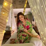 Shefali Jariwala Instagram - About last night … My favorite place to be is beneath the stars ✨⭐️💫 . . . Dreamy & cozy decor @gopaldecorator Vibe @abhijackbad Styled by @stylebytanii Outfit @silsilaindia Jewellery @the_jewel_gallery #dreaming #loveandlight #shinebright #glowing #gratitude #weekendvibes #instagood