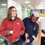 Shefali Jariwala Instagram - Moonch kya aap jaan maang lete toh wo bhi de dete😜 #aapkibaat #sirjee .. . . . . @shefalijariwala @rjaadi13 @radiocitydelhi #reels #reelsexplore #reelsinstagram #reelsindia #reelsinsta #explore #funny #meme #indiamemes #fun