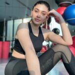 Shefali Jariwala Instagram - Feeling electric #postworkout #glow #gymlife #fitgirl #fitnessaddict #gym #love #strongoverskinny #getfit #wednesdayvibes #potd #instagood