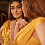 Shefali Jariwala Instagram - Golden hour ! @isinghphotography Styled by @stylebytanii Look @arokaofficial Jewellery @rimayu07 @makeup.yasmin @rehanna.sayyed_thehairstyles @farukh.shaikh . . . #workmode #delhidiaries #ootd #instafashion #gold #love #thursday #pic