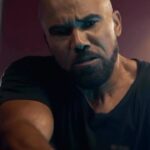 Shemar Moore Instagram - Homies, Fans, N Baby Girls!!! #SWAT season 1-6 is coming to @wetv this SUNDAY, NOV 12!!!!! Let’s go!!!! 💥💥💣💣