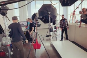 Shemar Moore Instagram - Stills from my most recent @paycomsoftware campaign shot by the talented @kremerjohnsonagain .. and a little BTS look of the fun 👊🏽💪🏽😜