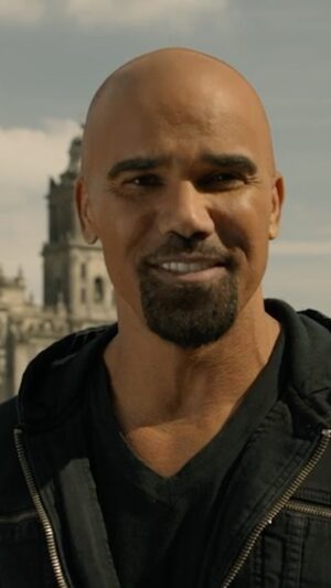 Shemar Moore Instagram - Greetings from Mexico City 🇲🇽 #SWAT is back and in action February 16 — you ready ?