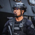 Shemar Moore Instagram - Gimme a TWO!! Gimme a TWO!!!!! Not ONE, but TWO brand new episodes of @swatcbs this FRIDAY!!! Let’s go Fam!!!! 🔥💣💥