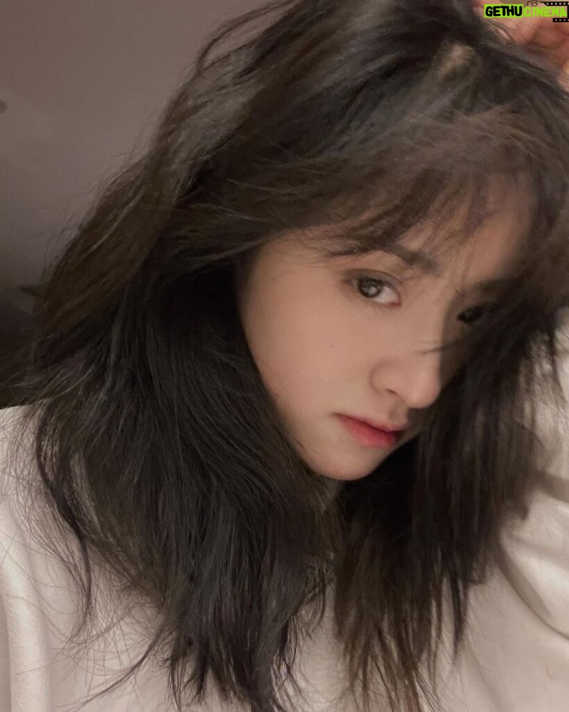 Shen Yue Instagram - 头发很茂盛