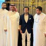 Sherif Ramzy Instagram - شكراً جزيلاً لشركة صول أرت پروداكشنز للإعلام المرئي و المسموع علي هذا التكريم الجميل و شكراً للشيخ محمد شمسي و الشيخ محمد القحطاني و خالد شمسي و لجميع الحضور السيد مهند و السيد روبير و السيد ماجد و جميع السادة الحاضرين سعدت جداً بهذا التكريم علي أراضي المملكة العربية السعودية و إن شاء الله يكون هناك أعمال فنية كثيرة بيننا في المستقبل القريب جداً @solart_sa @solartproduction