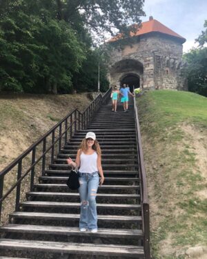 Sherry Adel Instagram - #budapest  #travel  #castle #budacastle ❤️