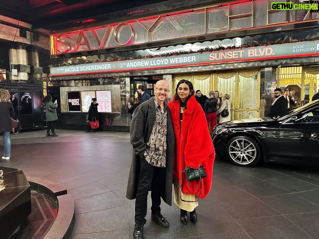 Shibani Dandekar Instagram - date night 💕 @sunsetblvdmusical was INCREDIBLE! @nicolescherzinger absolutely took our breath away 🎥 “we’ll give the world new ways to dream” 🎼 The Savoy Theatre