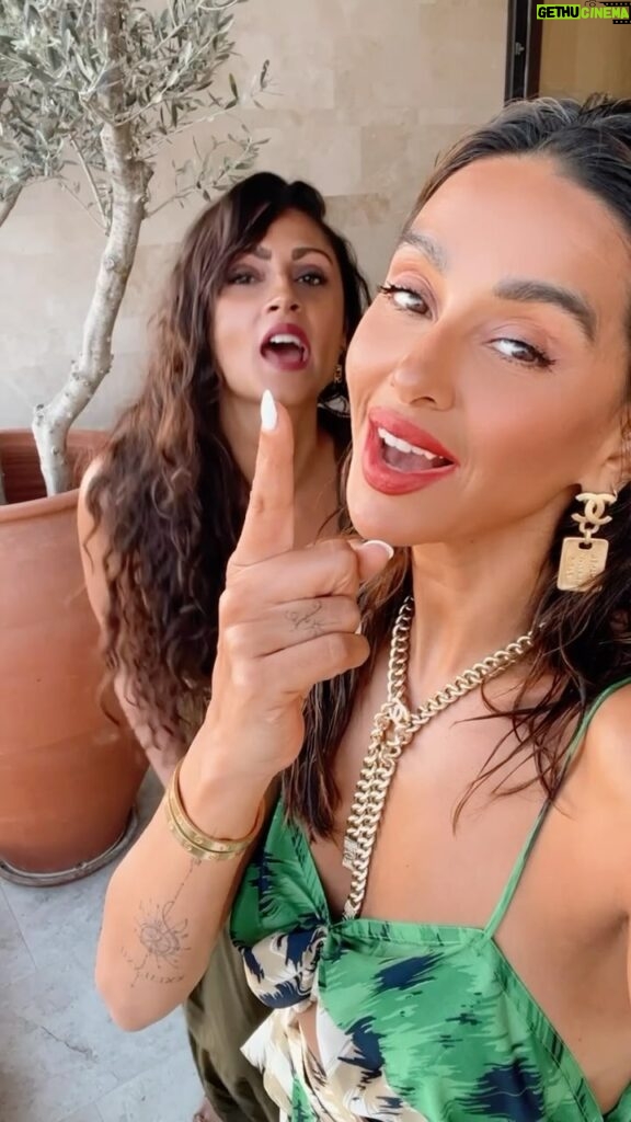 Shibani Dandekar Instagram - My Kish! We have been through so much together and the memories we have made are some of the greatest of my life! From turning off the lights and having dance parties in the living room just the two of us to binge watching shows sometimes from the 🚽 🤣 to helping me write my wedding vows and walking me down the aisle and holding my veil! You have been there through it all. I wish for you all the good in the world! I’ve never met anyone who looks at life in the magical way that you do! I’m so proud of you and the woman you are! You spread so much joy wherever you go! Never lose that! You are so special and I love you deep. Happy birthday my moons and stars @karishmanaina #bestie ❤️