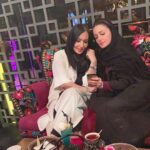 Shila Khodadad Instagram - روزهایی که با دوست خوب می گذرد ماندگار است @parastoosalehi56 @asharestaurant