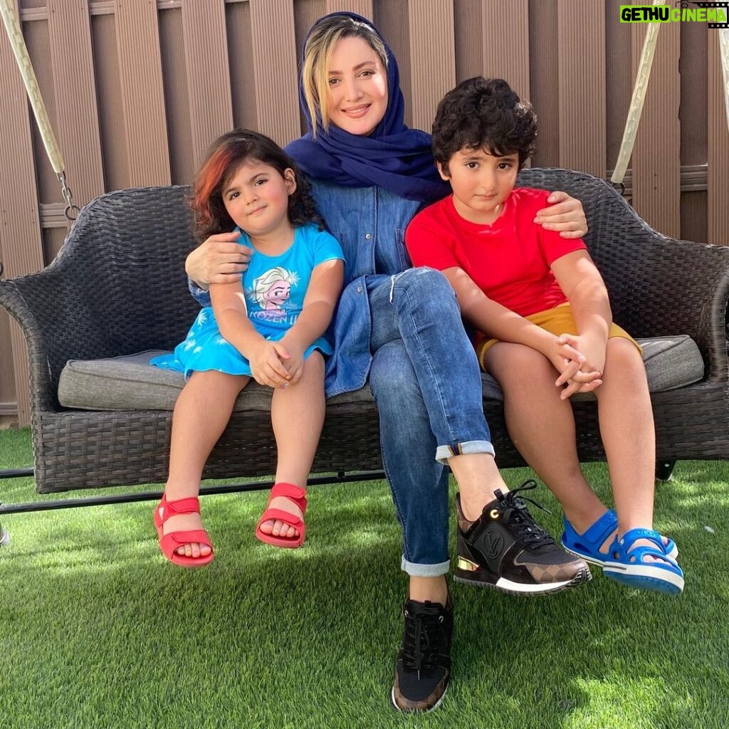 Shila Khodadad Instagram - امیدوارم هرچه زودتر واکسن کرونا ساخته بشه و به بهره برداری برسه هممون دلتنگ خانواده و دوستانیم..😷😷😷😷😷😷😷😷😷😷😷😷😷😷😷😷😷😷😷