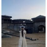 Shin Se-kyung Instagram - ⠀ ⠀ 1-첫 헤어 테스트 2,3,4-아름다운 아스달의 하늘 5,6-사랑받는 탄야💕 7-🕶️ 📷 8,9,10-우리 팀🧡