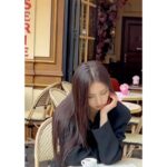 Shin Se-kyung Instagram - @rogervivier ✨ (숙취 아니고 꾸벅꾸벅 조는 연기임🫶🏼🫶🏼)