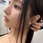 Shin Se-kyung Instagram - @tasaki_intl ✨ @ellekorea 💕