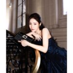 Shin Se-kyung Instagram - @rogervivier ✨ 👠 📷by @_roster__ ✨🌹