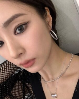 Shin Se-kyung Thumbnail - 255.1K Likes - Most Liked Instagram Photos