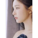 Shin Se-kyung Instagram - @rogervivier @marieclairekorea 🌸✨👛👠