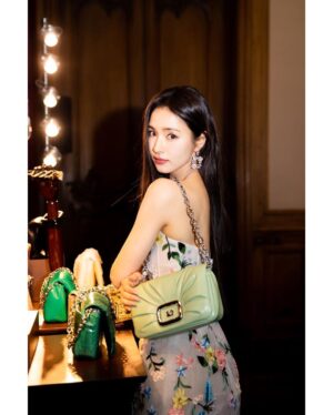 Shin Se-kyung Thumbnail - 374.3K Likes - Most Liked Instagram Photos