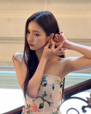 Shin Se-kyung Thumbnail - 363.2K Likes - Most Liked Instagram Photos