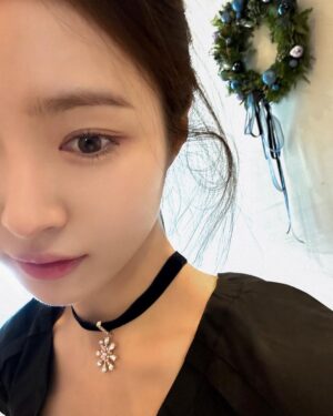 Shin Se-kyung Thumbnail - 312.2K Likes - Most Liked Instagram Photos