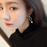 Shin Se-kyung Instagram - #광고 #ad ⠀ @rogervivier ❤️ @gherardofelloni ✨ ⠀ 로저비비에와 함께 눈부신 홀리데이 맞이하기 ❤️✨ ⠀