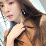 Shin Se-kyung Instagram - #광고 #ad ⠀ @rogervivier ❤️ @gherardofelloni ✨ ⠀ 로저비비에와 함께 눈부신 홀리데이 맞이하기 ❤️✨ ⠀