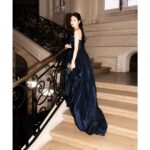 Shin Se-kyung Instagram - @rogervivier ✨ 👠 📷by @_roster__ ✨🌹