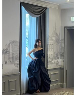 Shin Se-kyung Thumbnail - 247.6K Likes - Most Liked Instagram Photos