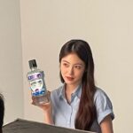 Shin Ye-eun Instagram - 충치엔 #리스테린~🩵 리스테린 모델로 함께하게 되었습니다😁 초코🍫🍰🍩🍿🍭🍪 좋아하는 저에겐 필수템✨